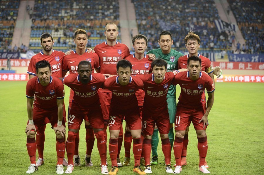 曼联主帅阿莫林在本轮1-1战平利兹联赛后的言论引发剧烈反响，他在发布会屡次强调，自己是来曼联当“经理（manager）”，而非“教练（coach）”的。