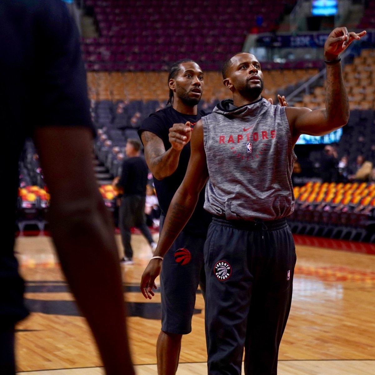 另一位中场 另一位中场