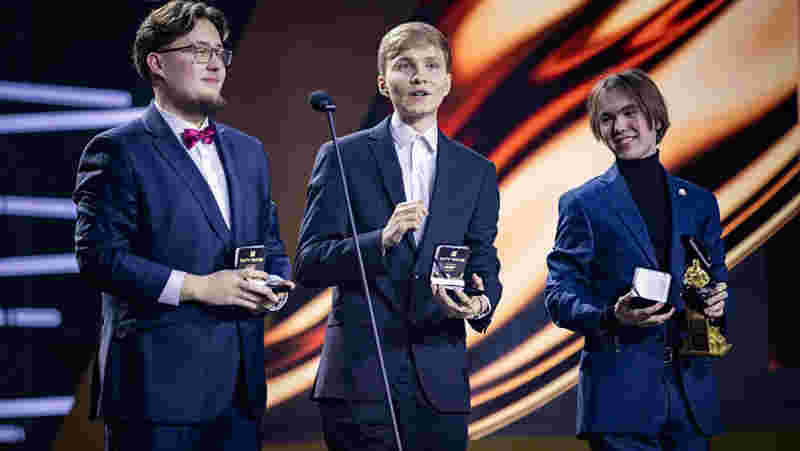 41岁带伤老詹赛季首打背靠背砍31+9+10！詹姆斯如此拼命是否进入退役倒计时？